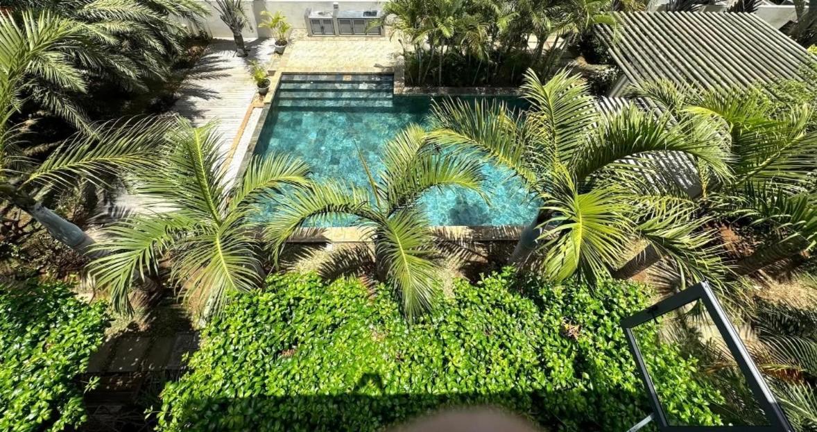 Stunning 3-Bedroom Apartment With Private Rooftop Terrace & Gorgeous Pool Flic-en-Flacq エクステリア 写真